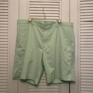 Peter Millar men’s golf shorts